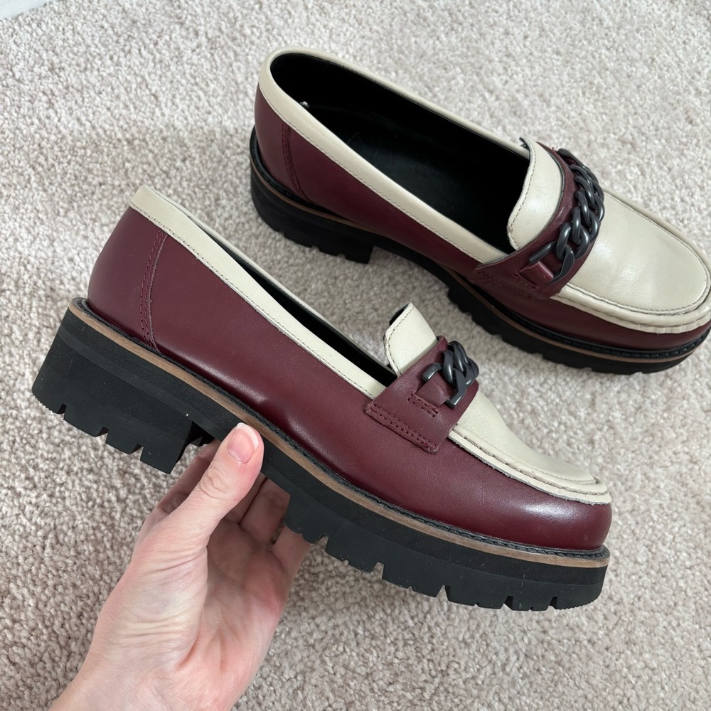 Clarks Red and Cream Loafers - Picture 2 of 10